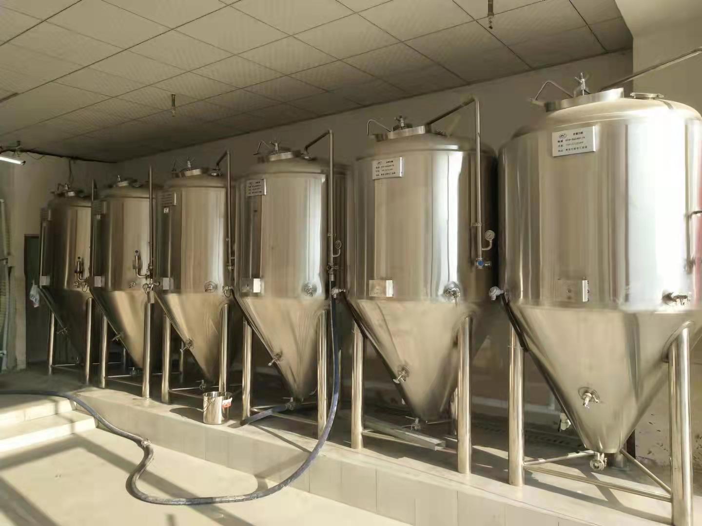 精酿啤酒生产线啤酒设备 自酿啤酒设备多少钱一套成套啤酒设备
