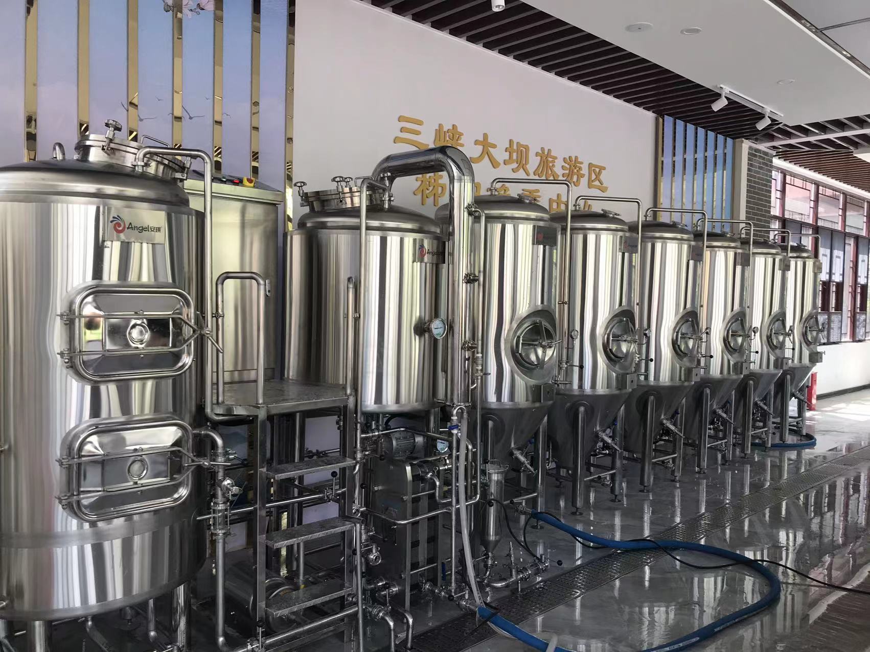 小型精酿啤酒设备多少钱300升商用啤酒设备酿酒设备